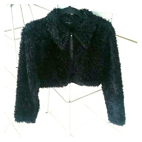 Jackets & Blazers - Cropped faux zip up
